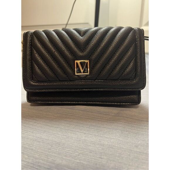 Victoria's Secret black wallet - Picture 1 of 9